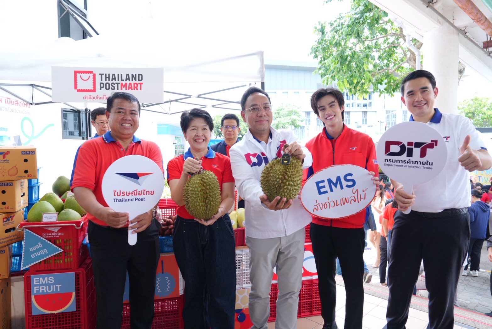  พาณิชย์ จับมือ ไปรษณีย์ไทย สนับสนุนกล่องบรรจุผลไม้ DIT ส่งฟรีทั่วประเทศ